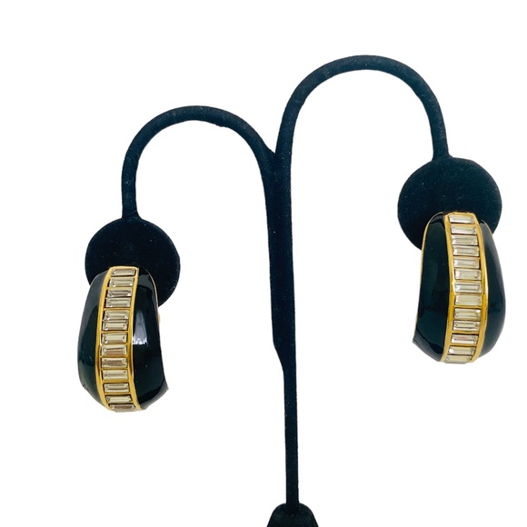 Vintage ST JOHN gold crystal enamel designer runway clip on earrings - Picture 2 of 8